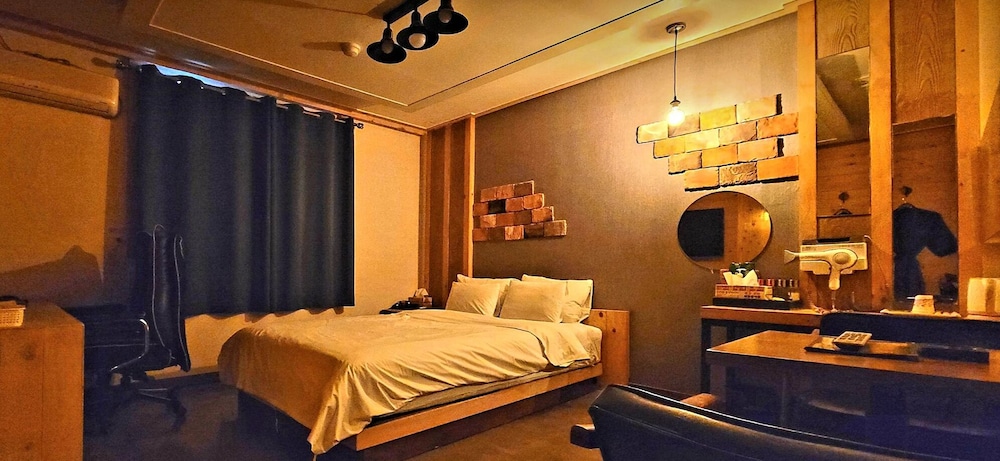 Standard Double Room photo 3