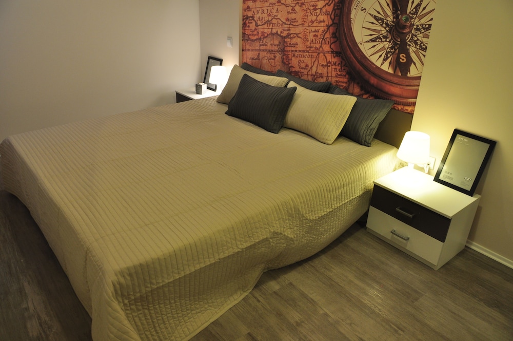 Luxury Apartment, 2 Bedrooms, Patio (Levanat)