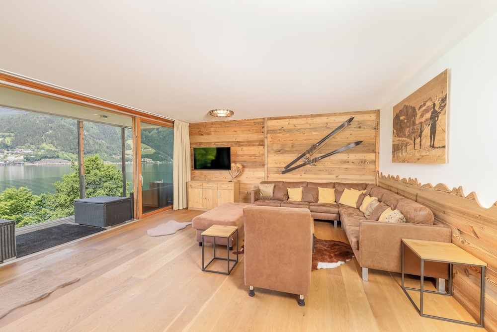 Deluxe Apartment, 2 Bedrooms (BV2.2 / Excl. 163 EUR cleaning fee)