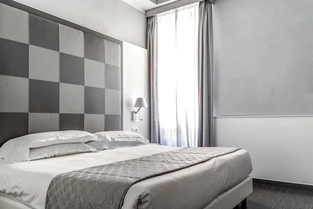 Superior Double Room, City View photo 1