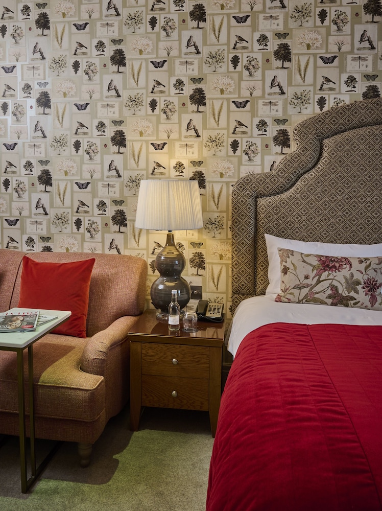 Deluxe Room - Photo 3