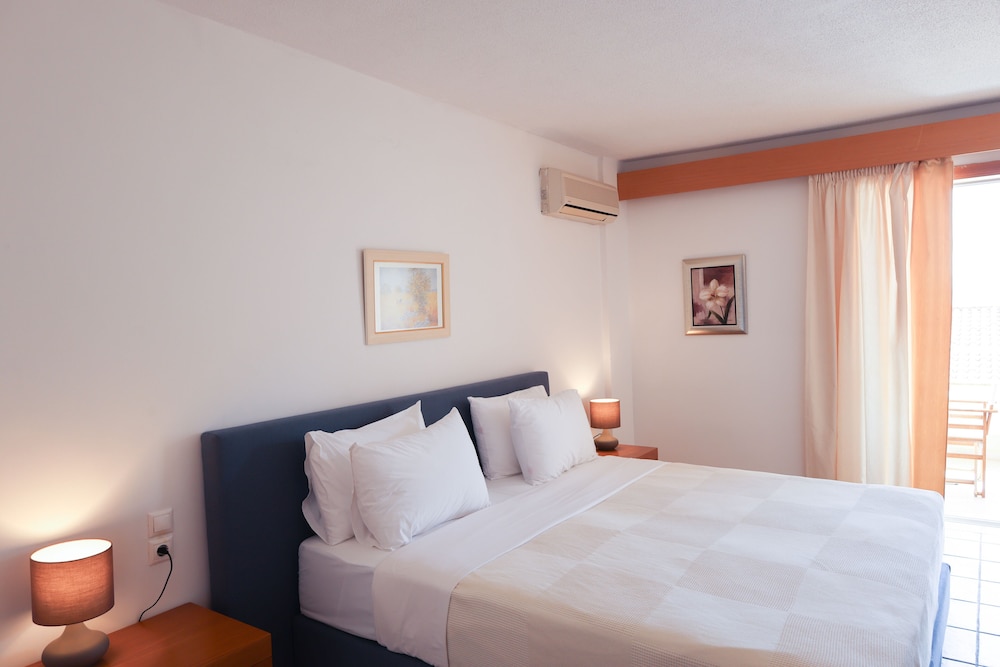 Standard Double or Twin Room photo 1