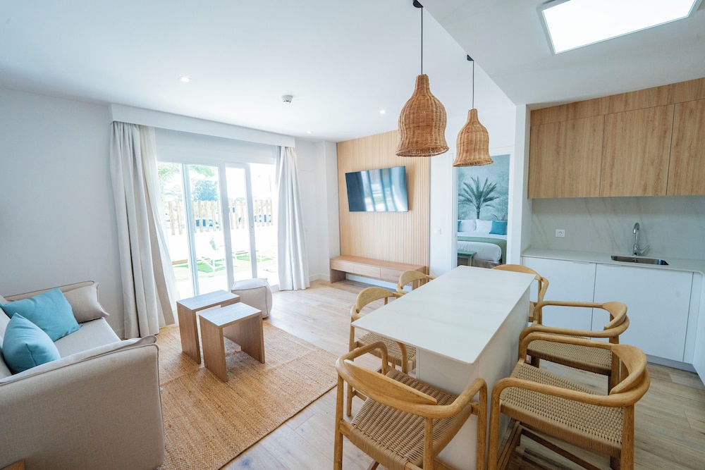 Comfort Apartment, 1 Bedroom, Kitchen, Garden View