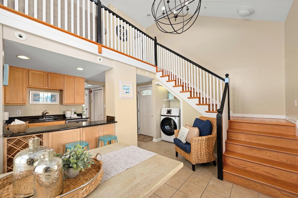 Condo, Multiple Beds, Balcony, Partial Ocean View (DELANO 3A) photo 1