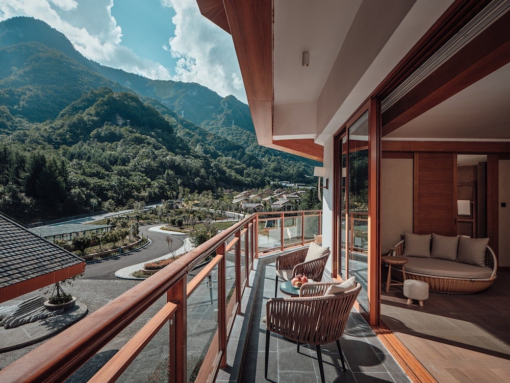 Suite, 1 Bedroom, Club Lounge Access, Garden View - Photo 1