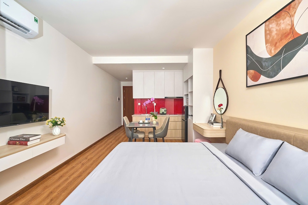 Luxury Studio, Balcony, Garden View