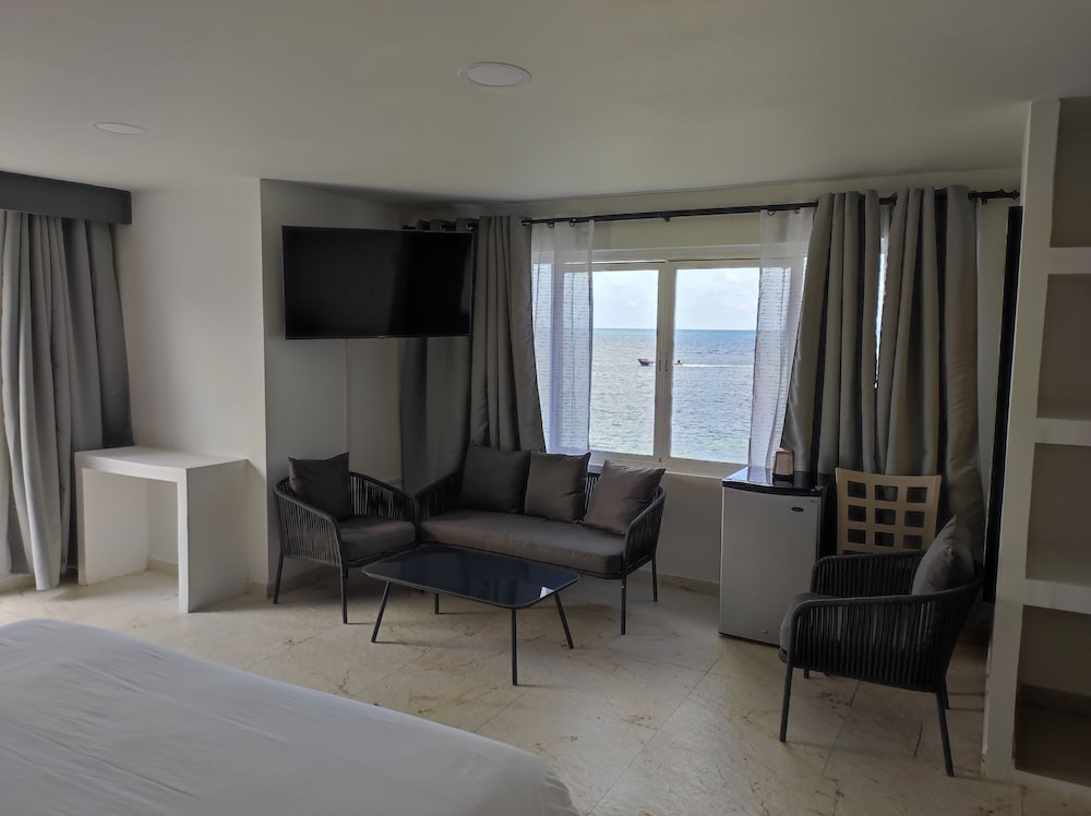 Junior Double Room, Partial Ocean View photo 3