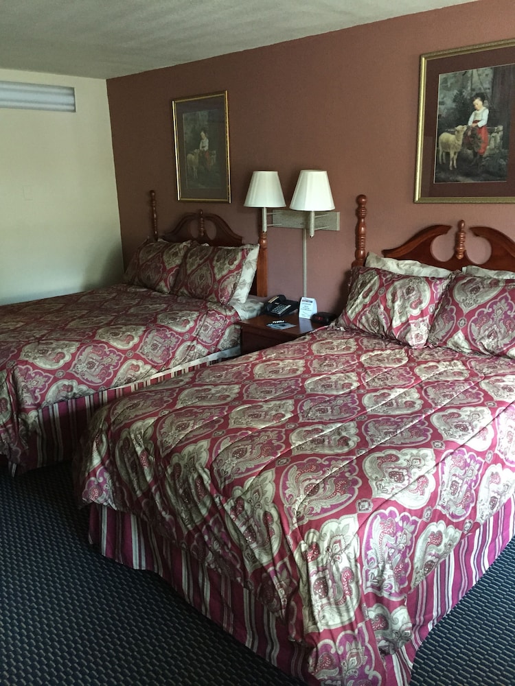 Standard Room, 2 Double Beds, Smoking photo 3