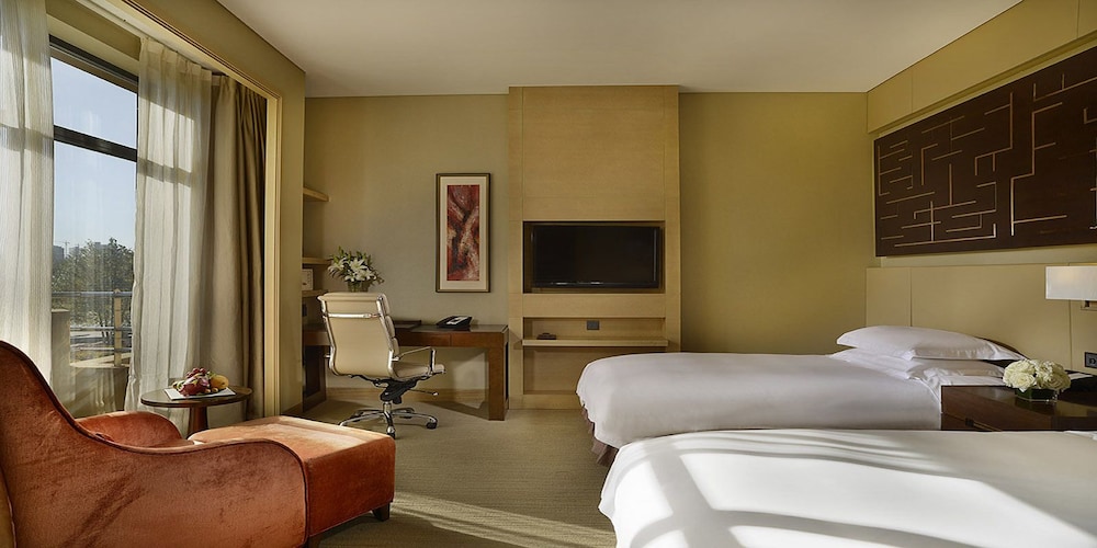 Premium Room, 2 Twin Beds (Lounge Access) - Photo 1