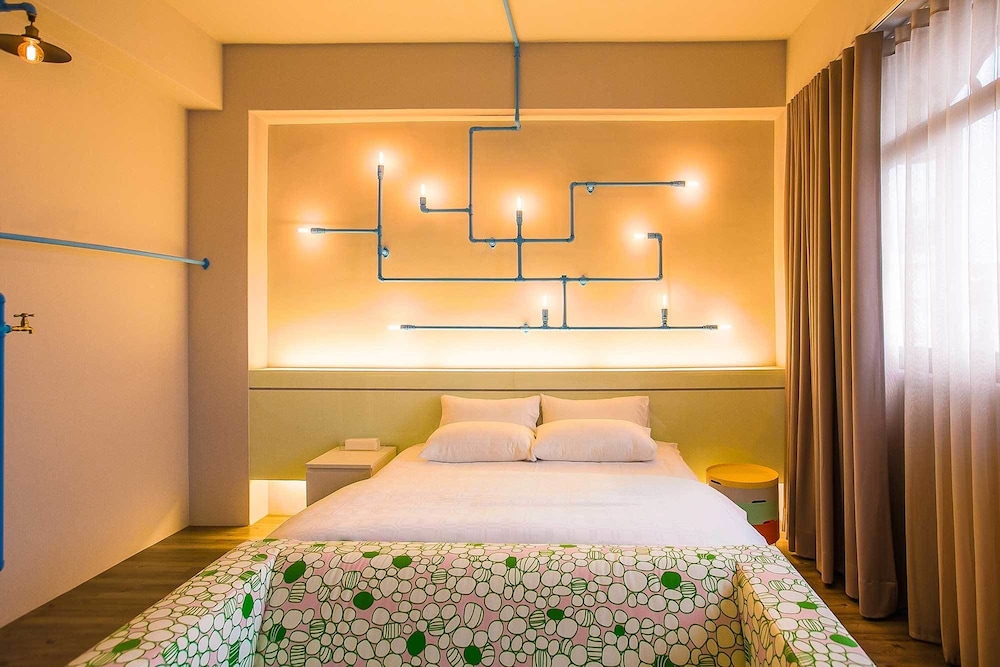 Deluxe Double Room, 1 Queen Bed, City View photo 1