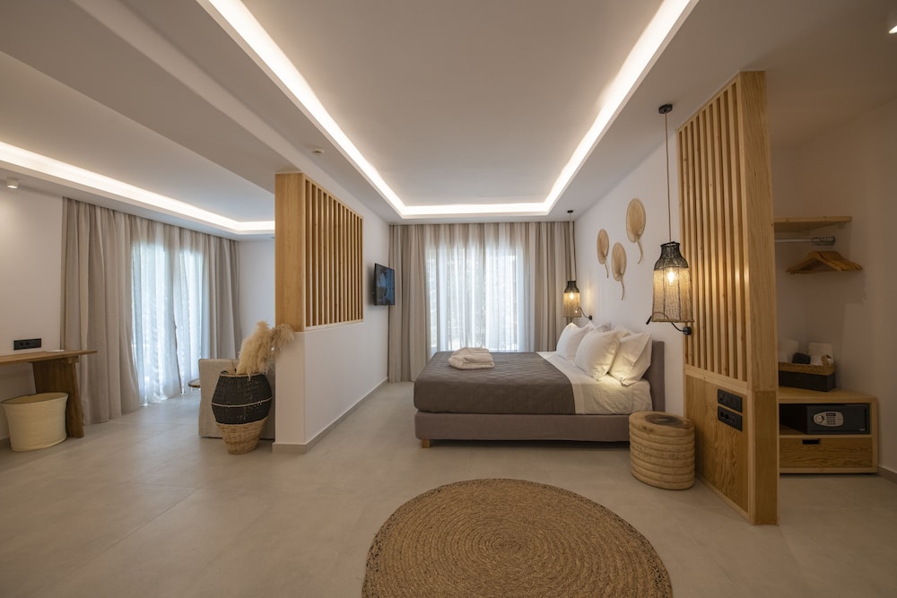 Deluxe Studio Suite