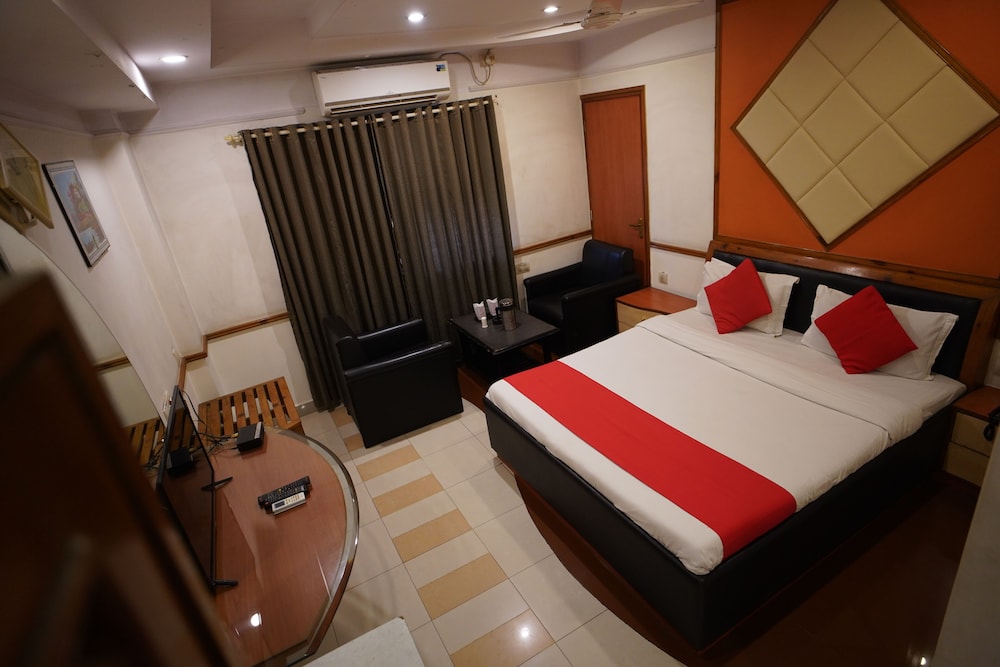 Executive Room - Photo 6