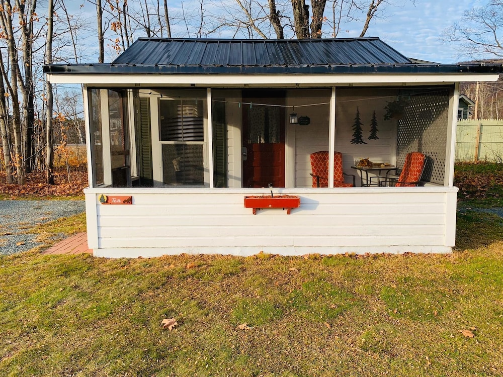 Studio (The Woodland - Cottage #10) photo 2