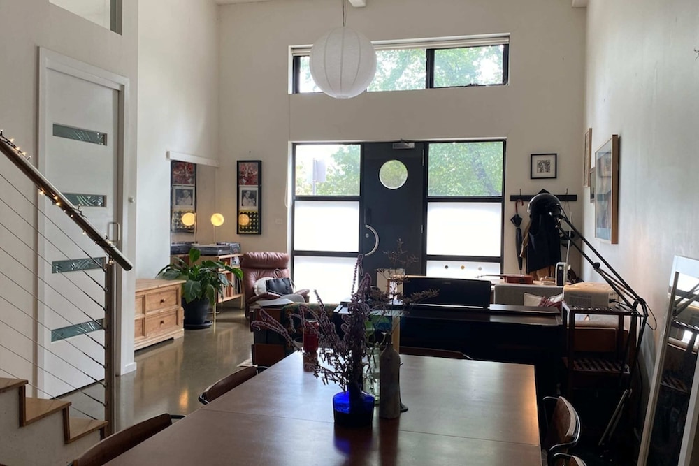 Basic House photo 2
