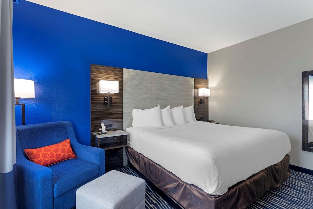 Room, 1 King Bed, Accessible, Non Smoking - Photo 2