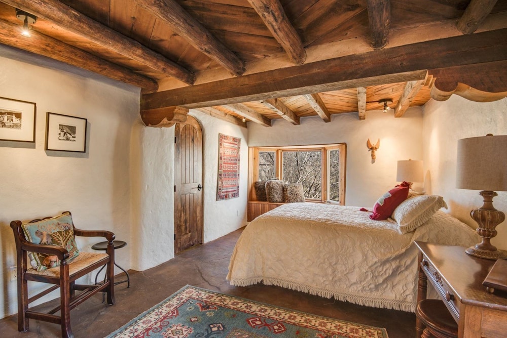 House (Hacienda Rose - Historic East Side Ad) photo 1