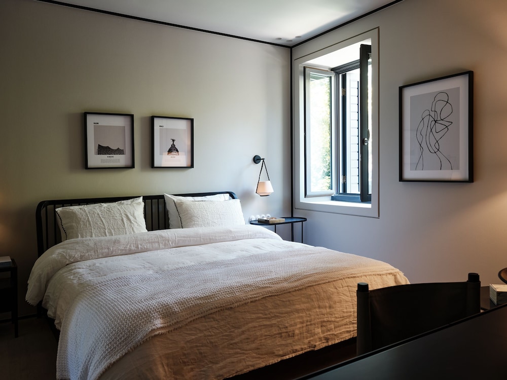 Executive Double Room, City View