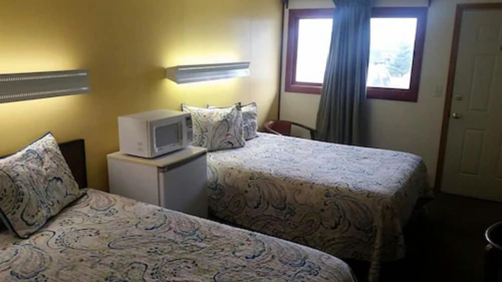 Superior Double Room, 2 Queen Beds photo 2