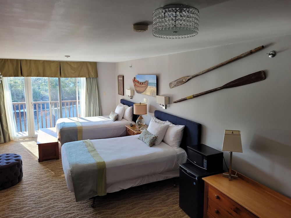 Standard Room, 2 Double Beds photo 3