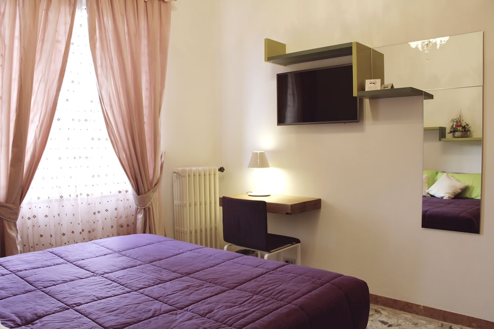 Design Room, 1 Queen Bed
