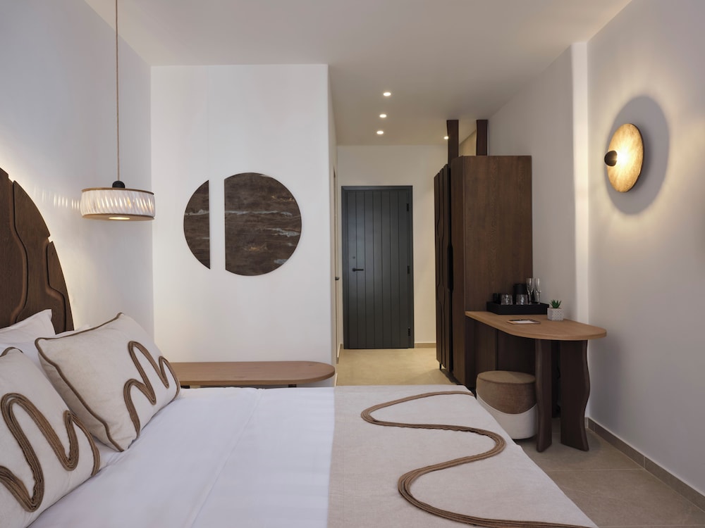 Double Room, With Side Pool View And Balcony