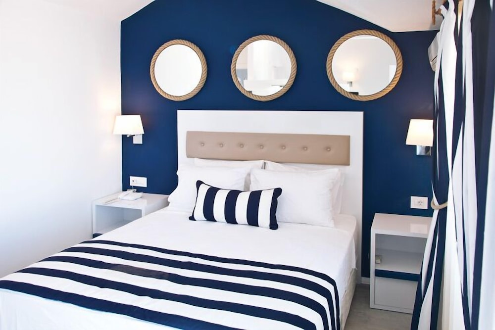 Standard Double or Twin Room photo 1