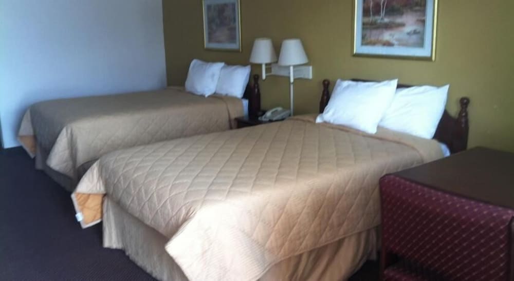 Room, 2 Queen Beds, Non Smoking photo 2