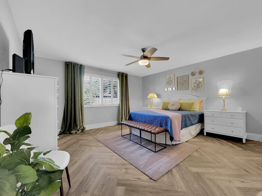 House, Multiple Beds, Patio, City View (Los Lagos Mesa) photo 2