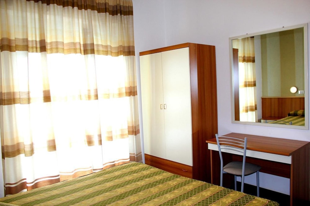 Double Or Twin Room, Balcony, Sea View photo 2