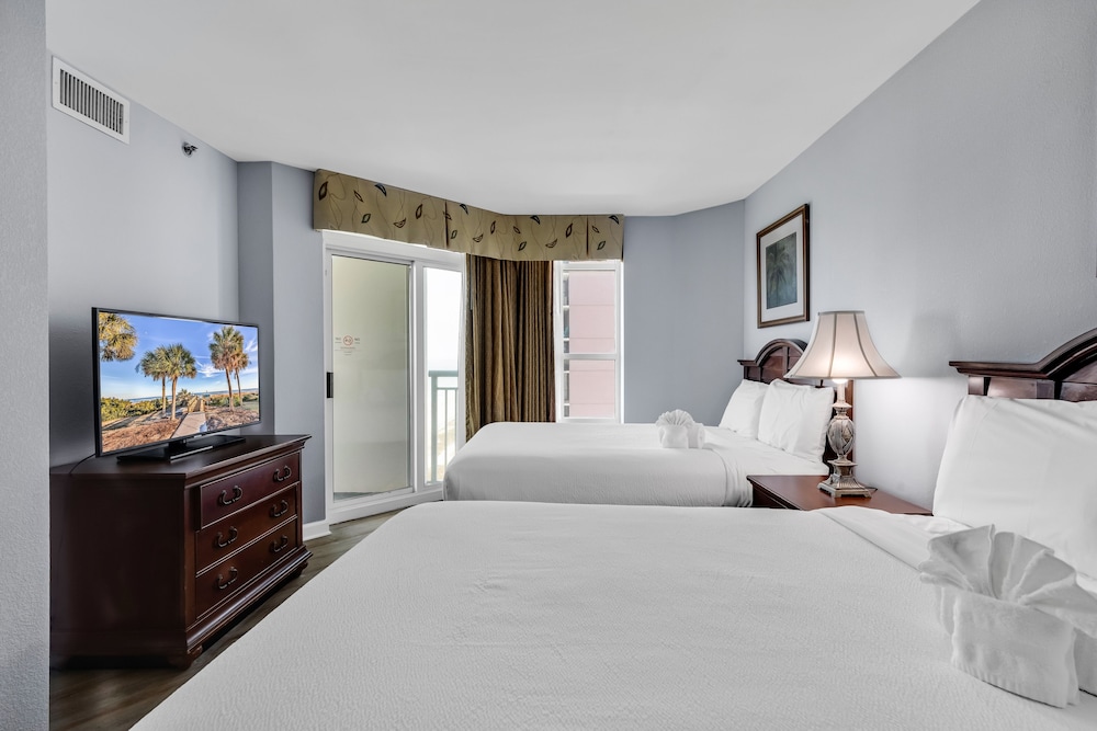 Signature Condo, 2 Bedrooms, Balcony, Beach View photo 3