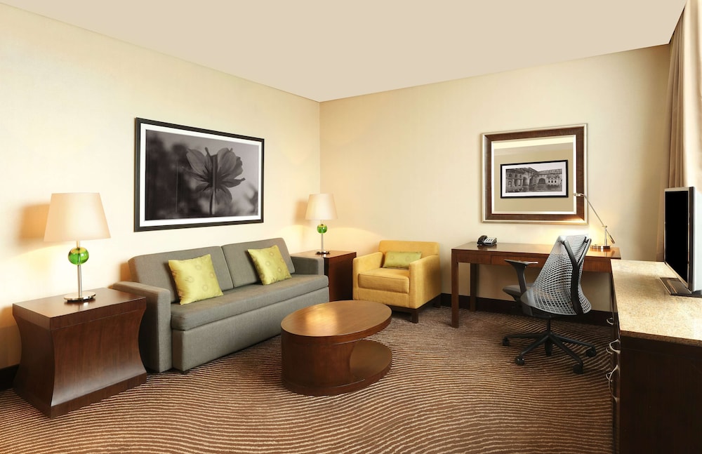 Deluxe Suite, 1 Bedroom - Photo 3