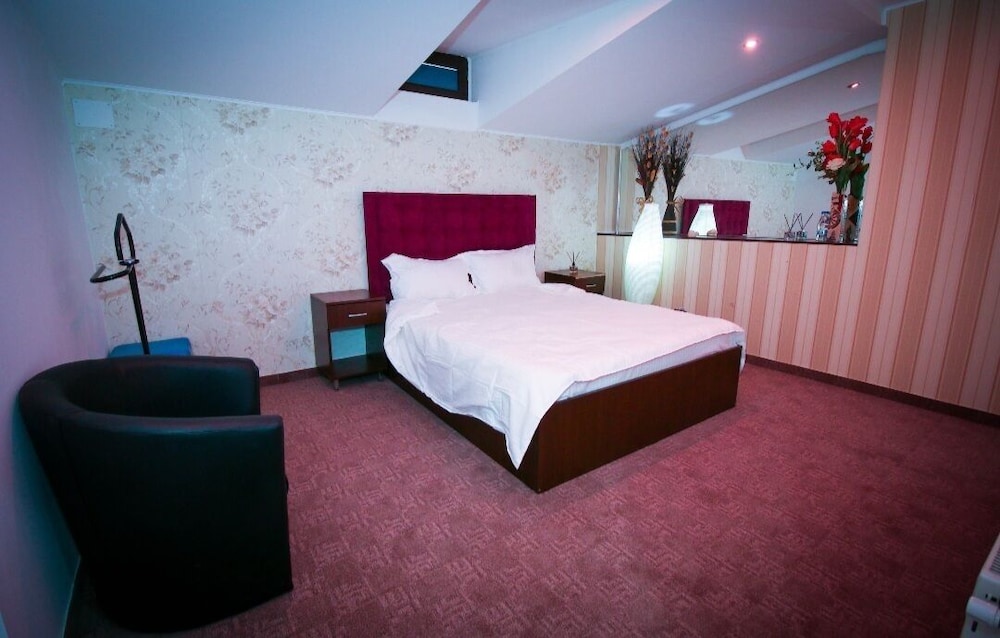 Classic Double Room