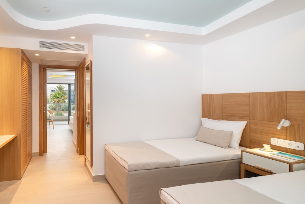 Family Quadruple Room, Garden View photo 2