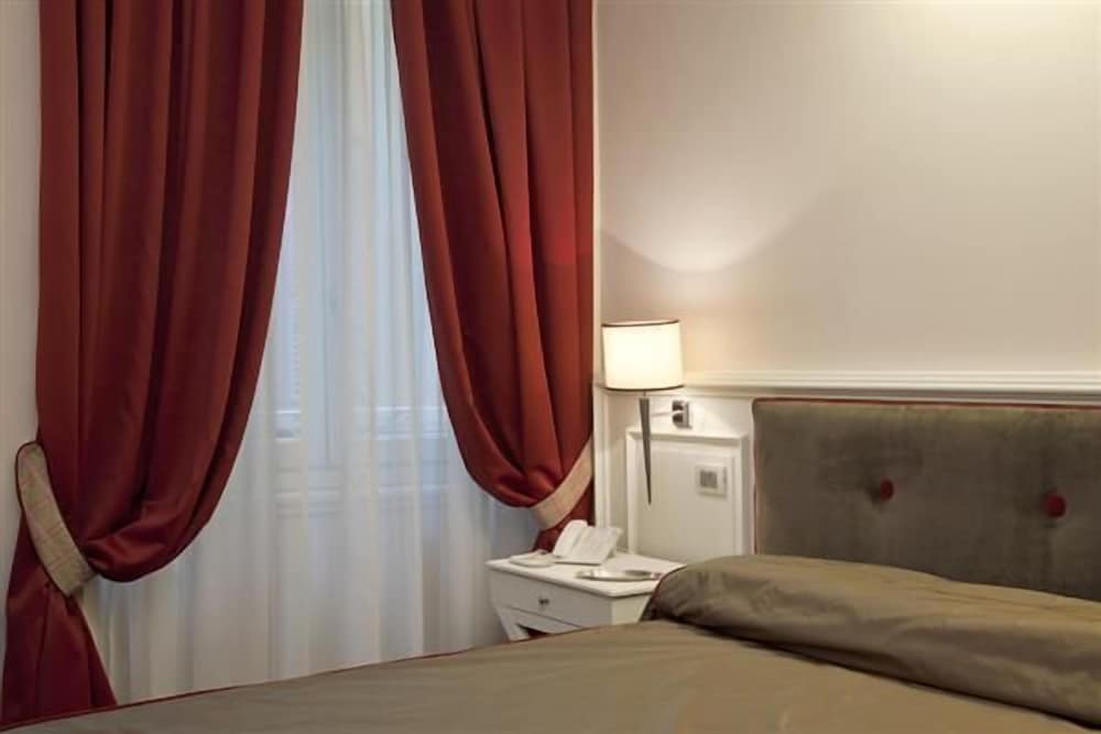 Superior Double Room Single Use photo 1