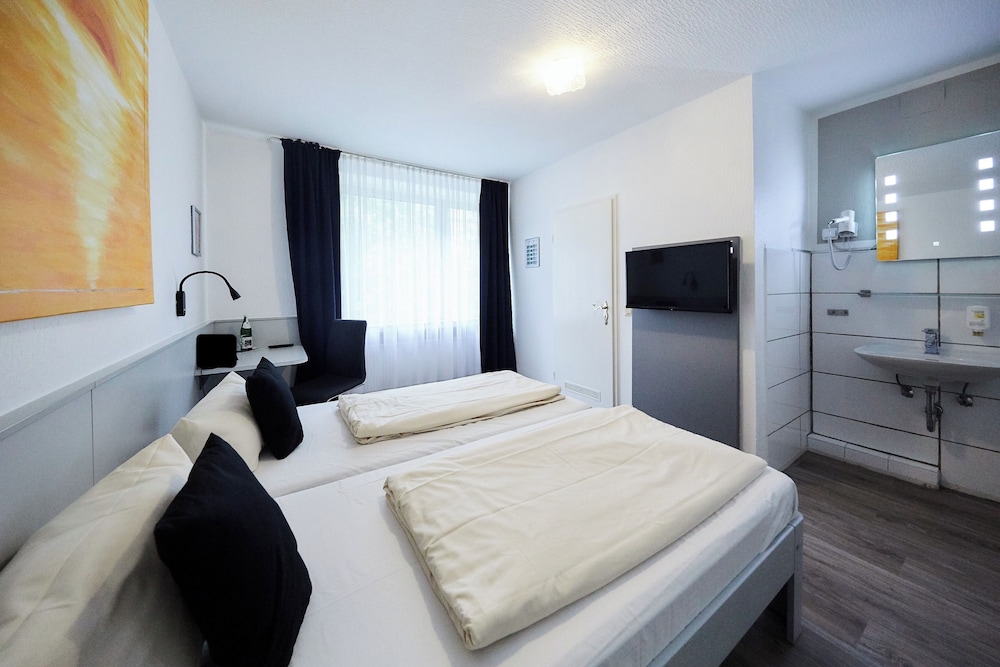 Double Room Large - Photo 2