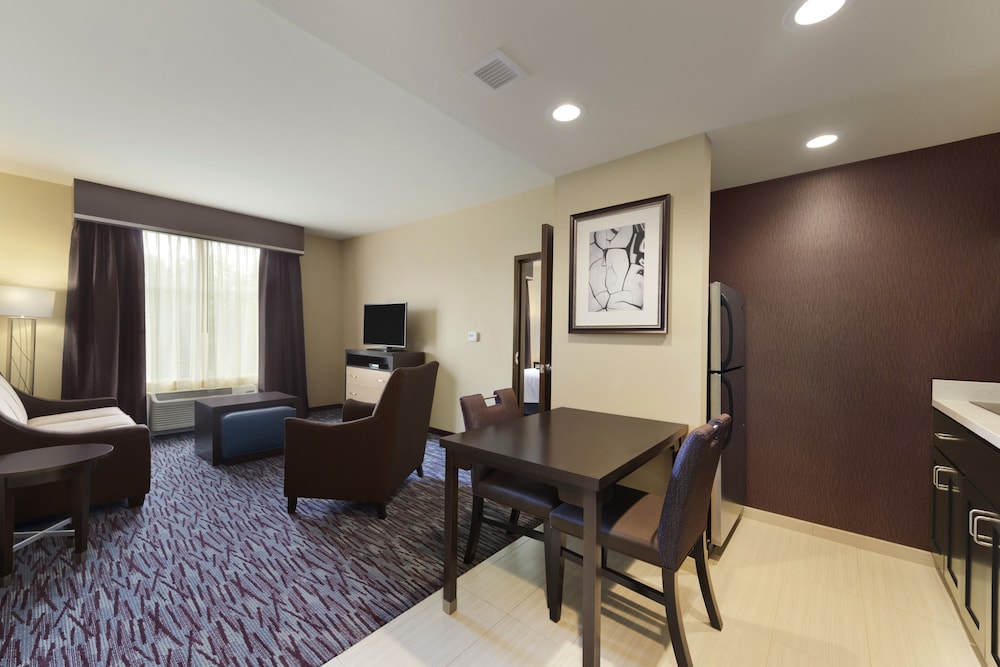 Suite, 2 Queen Beds, Accessible, Non Smoking photo 3