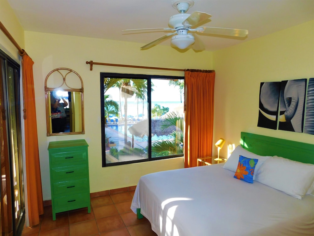 Deluxe Condo, 2 Bedrooms, Ocean View