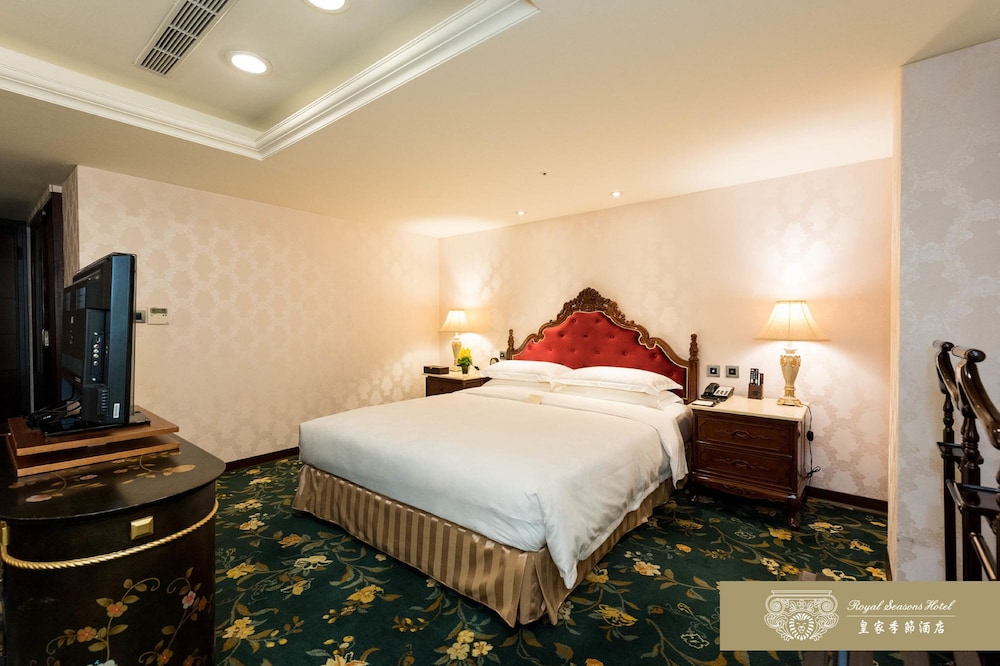Studio Suite, 1 Bedroom (Royal building) photo 2
