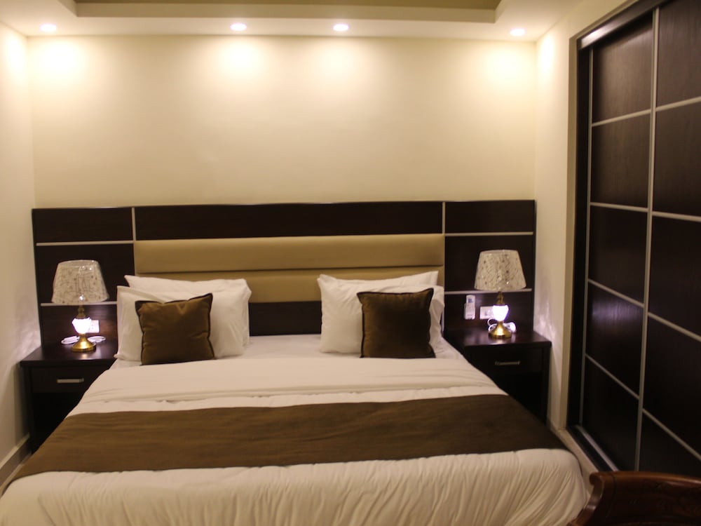 Deluxe Double Room photo 2