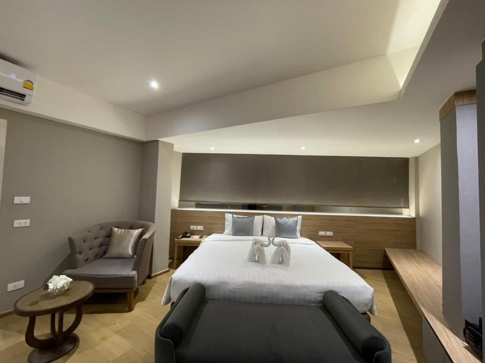 Superior Room, 1 Double Bed, Non Smoking photo 2