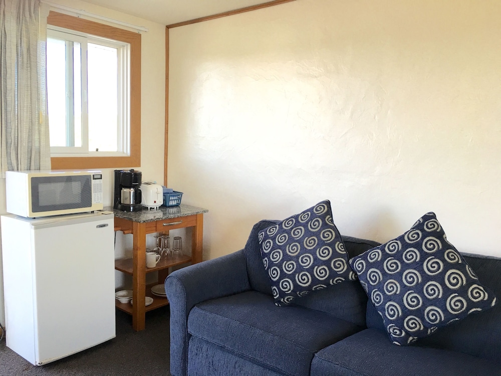 Beachfront Motel Room photo 2
