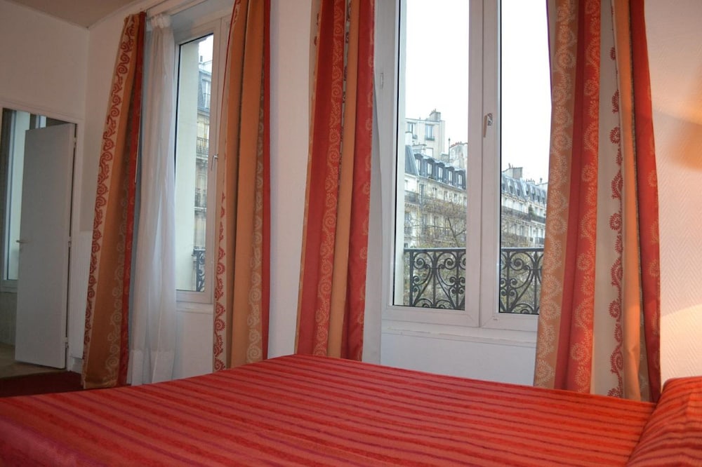 Standard Triple Room, 3 Twin Beds photo 1