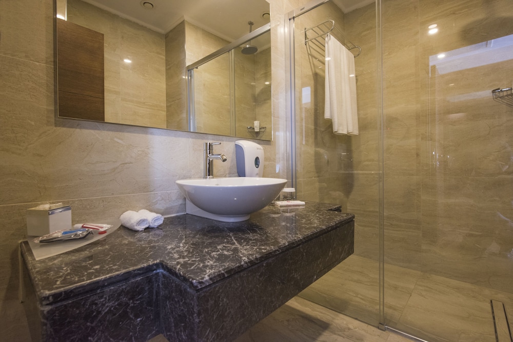 Deluxe Room, City View