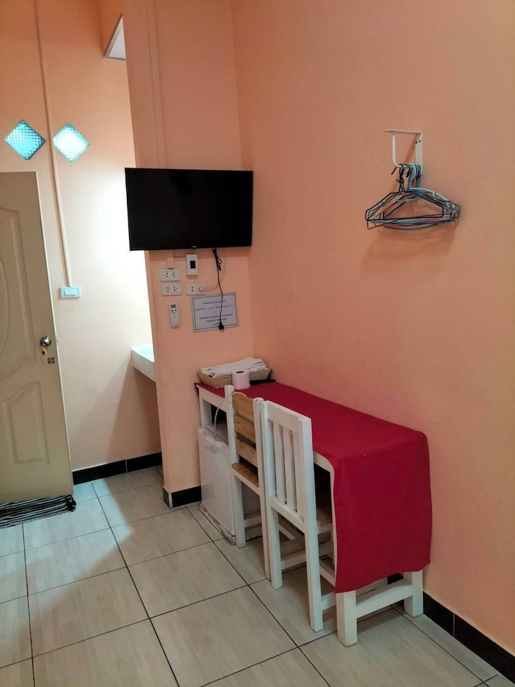 Economy Double or Twin Room photo 3