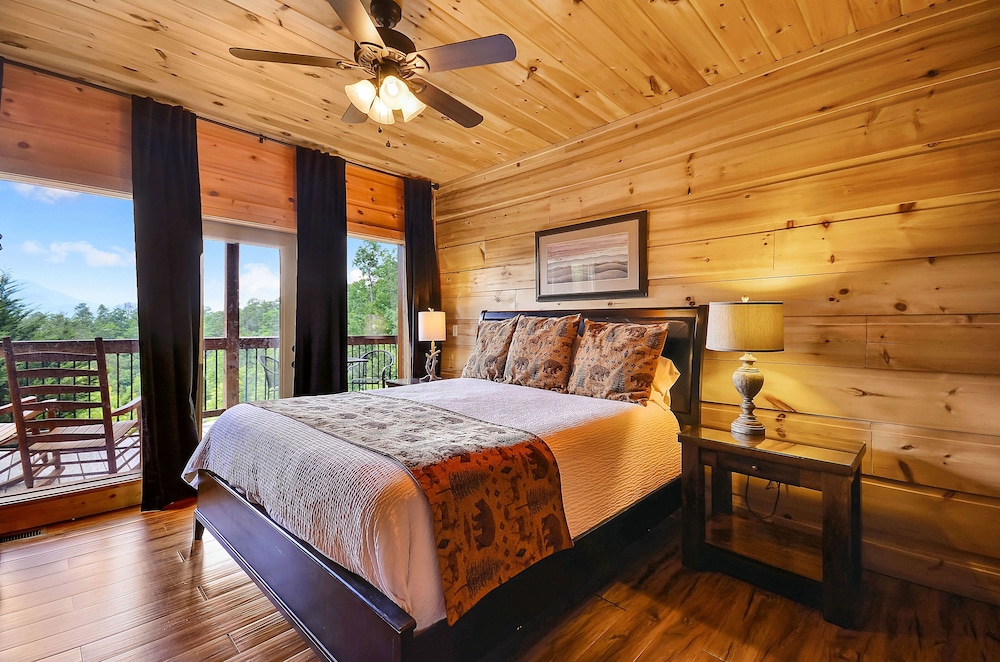 Cabin, Multiple Bedrooms
