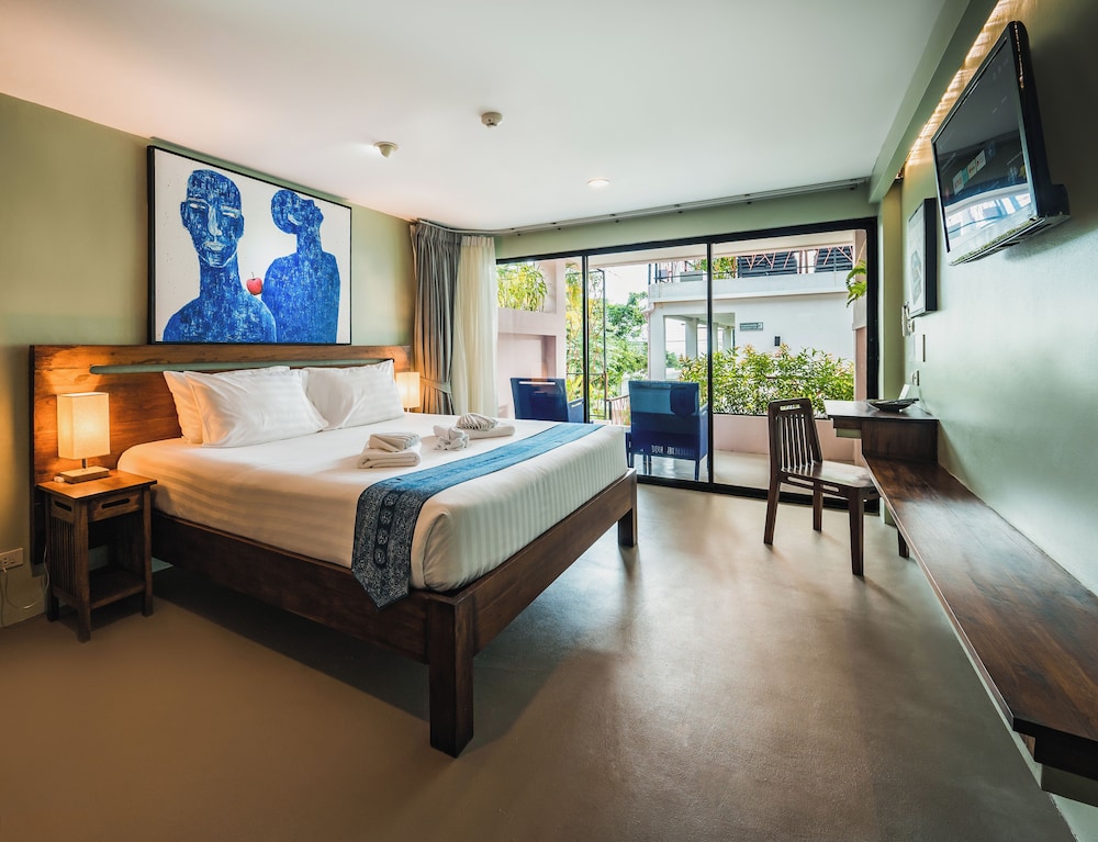 Standard Double Room - Photo 11