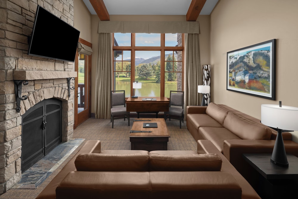 Deluxe Suite, 1 Bedroom - Photo 2