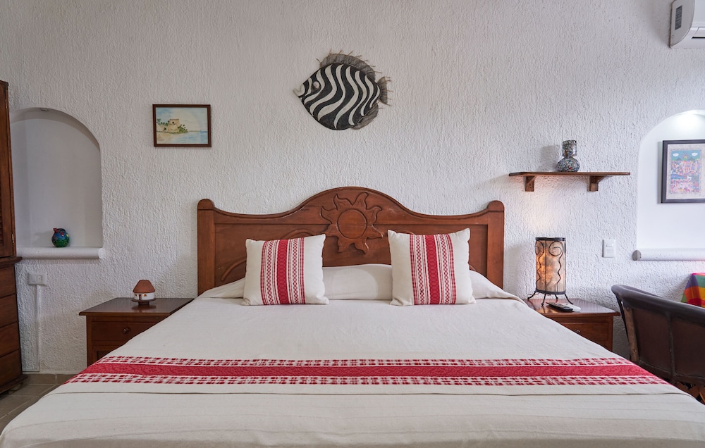 Standard Studio, Multiple Beds - Photo 2