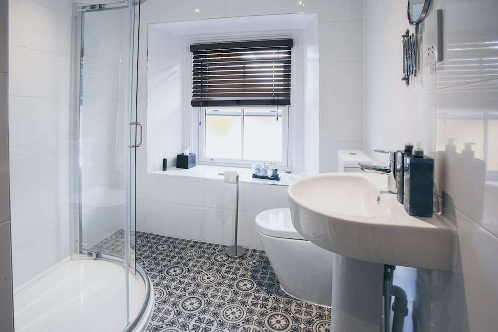 Luxury Double Room, Ensuite (Carpark View & Parking) - Photo 5