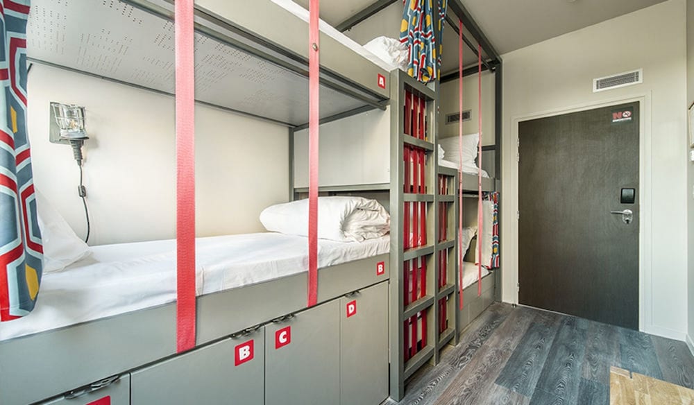 Room for 4 people with private bathroom at the rooftop photo 1